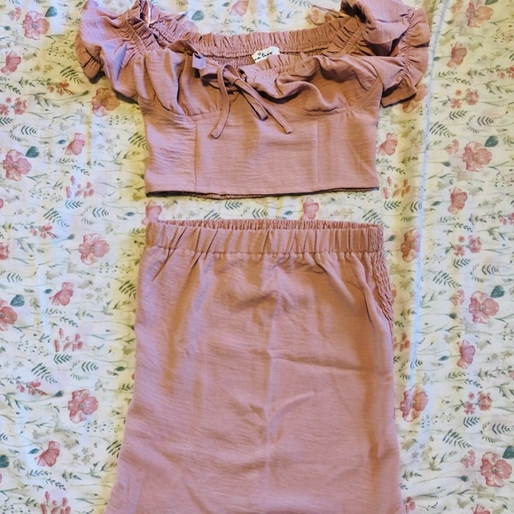 Love Tree Dresses & Skirts - Soft pink/salmon skirt set size S